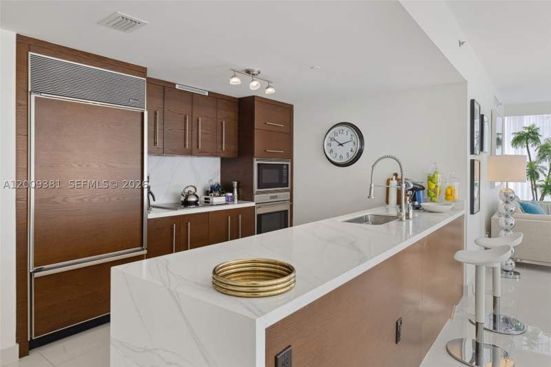 3 bedroom Condominium at 465 Brickell Ave 701, Iconbrickell Condo No 1, Miami — photo 5