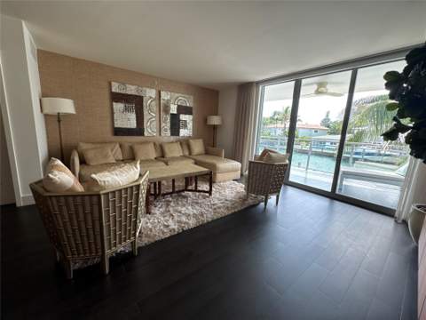 9400 W Bay Harbor Drive 202, Bay Harbor Islands FL - photo 9 of 34