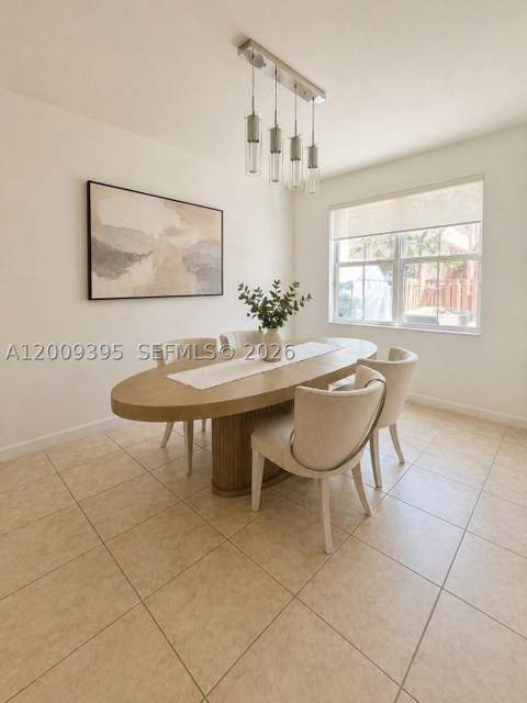 11028 NW 87th Ln, Doral FL - photo 7 of 16