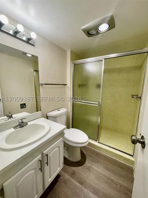 20400 W Country Club Dr 608, Aventura FL - photo 13 of 18