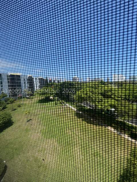 20400 W Country Club Dr 608, Aventura FL - photo 15 of 18