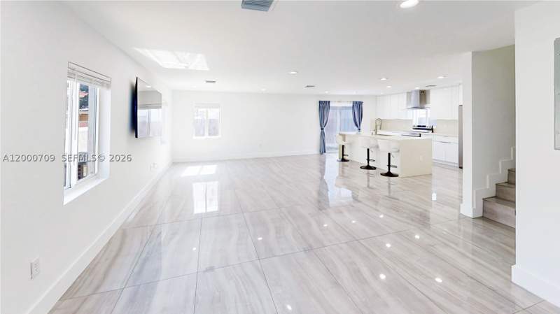 4 bedroom SingleFamilyResidence at 1886 NW 68th St, Liberty City, Miami — photo 5