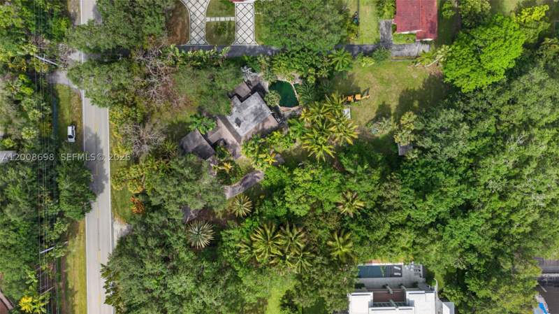 5 bedroom SingleFamilyResidence at 8339 SW 112th St, Kendal Green Homesites, Miami — photo 2