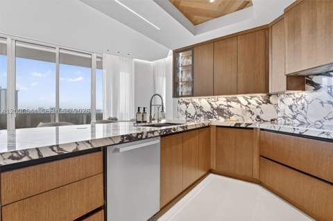4100 Island Blvd 904, Aventura FL - photo 12 of 62