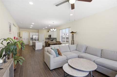 27603 SW 133rd Ave, Homestead FL - photo 6 of 61