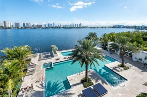 17111 Biscayne Blvd 909, North Miami Beach FL - photo 15 of 93