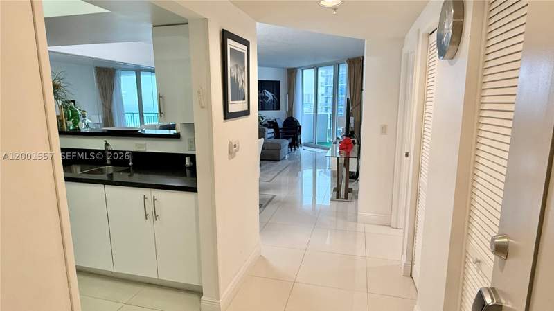 1 bedroom Condominium at 17375 Collins Ave 1006, Ocean Point Beach Club Co, Sunny Isles Beach — photo 4