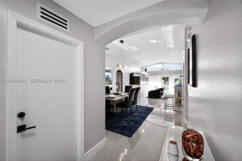 3 bedroom SingleFamilyResidence at 14471 SW 136th Pl, Silver Lakes West Amend, Miami — photo 3