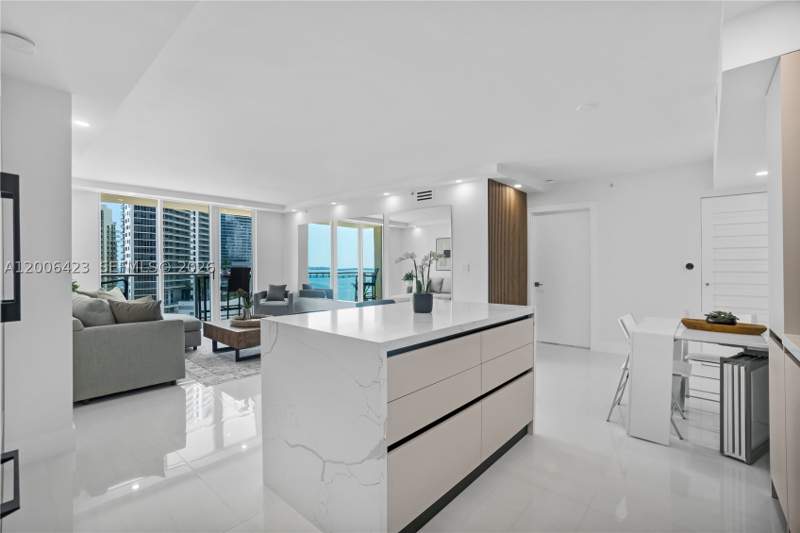 2 bedroom Condominium at 1155 Brickell Bay Dr 2003, The Mark On Brickell Cond, Miami — photo 3