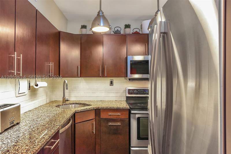 1 bedroom Condominium at 1200 West Ave 423, Mirador 1200 Condo, Miami Beach — photo 3