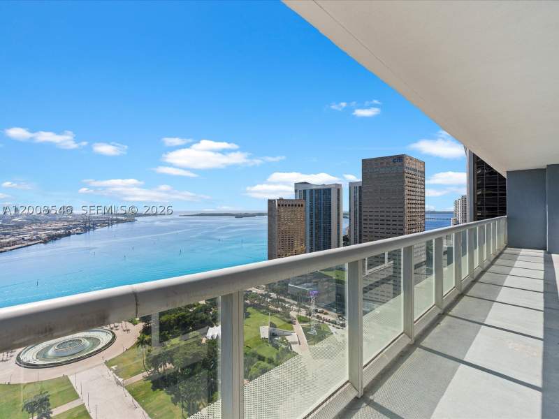 2 bedroom Condominium at 50 Biscayne Blvd 3308, 50 Biscayne Condo, Miami — photo 2