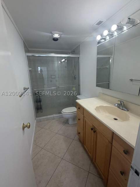 300 Bayview Dr 915, Sunny Isles Beach FL - photo 20 of 24