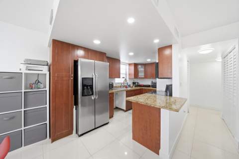 1221 SW 122nd Avenue 401, Miami FL - photo 9 of 25
