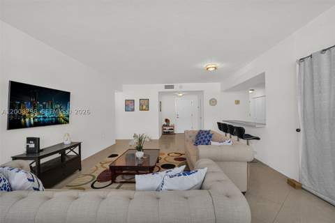 5825 Collins Ave 2E, Miami Beach FL - photo 19 of 56