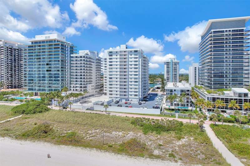 2 bedroom Condominium at 5825 Collins Ave 2E, Corinthian Condo, Miami Beach — photo 4