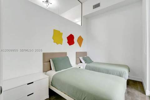 1200 Brickell Bay Dr 1404, Miami FL - photo 12 of 31