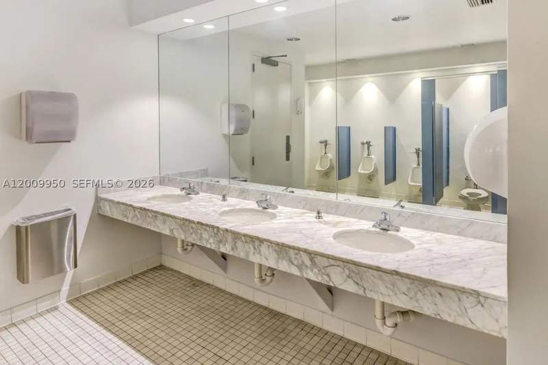 2 bedroom Condominium at 1200 Brickell Bay Dr 1404, The Club At Brickell Bay, Miami — photo 4
