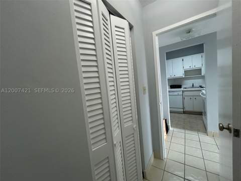 2899 Collins Ave 1040, Miami Beach FL - photo 13 of 22