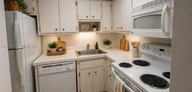 0 bedroom Condominium at 2899 Collins Ave 1040, Triton Tower Condo, Miami Beach — photo 4