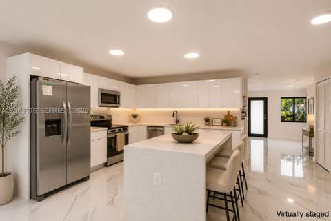 152 NW 18 St, Homestead FL - photo 7 of 25