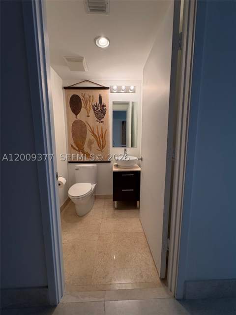 5875 Collins Ave 708, Miami Beach FL - photo 11 of 32