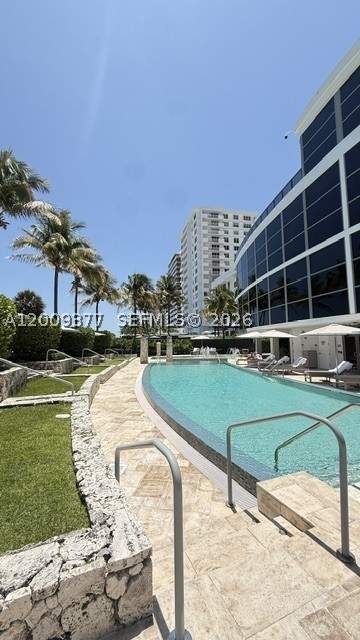 5875 Collins Ave 708, Miami Beach FL - photo 16 of 32
