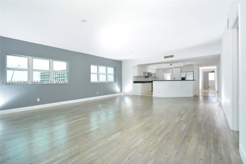 3 bedroom Condominium at 14951 Royal Oaks Ln 1609, The Oaks I Condo, North Miami — photo 4