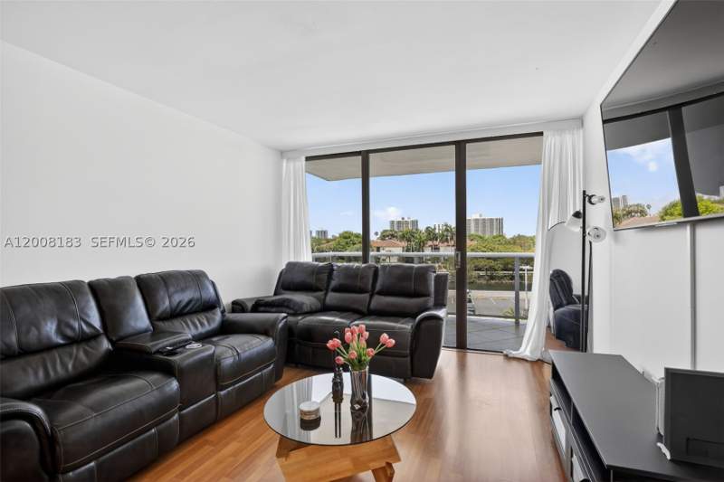 2 bedroom Condominium at 3675 N Country Club Dr 410, Aventura Eldorado Condo, Aventura — photo 4