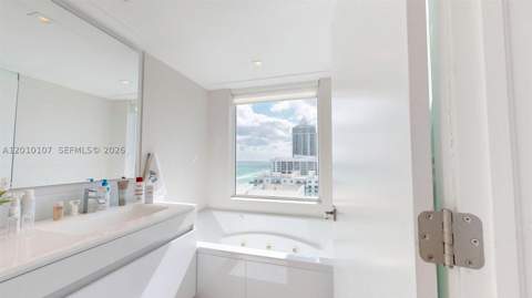 5025 Collins Ave 2206, Miami Beach FL - photo 14 of 95