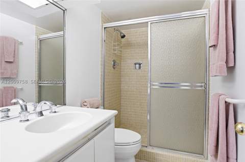 605 Ocean Dr 7L, Key Biscayne FL - photo 15 of 38