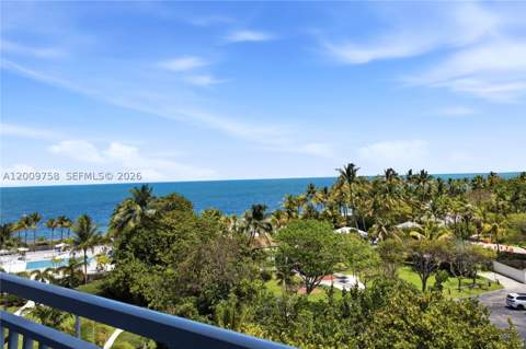 605 Ocean Dr 7L, Key Biscayne FL - photo 8 of 38