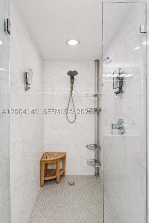 16385 Biscayne Blvd 3001, North Miami Beach FL - photo 11 of 46
