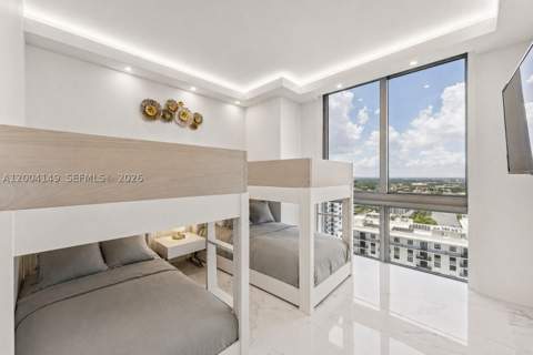 16385 Biscayne Blvd 3001, North Miami Beach FL - photo 17 of 46