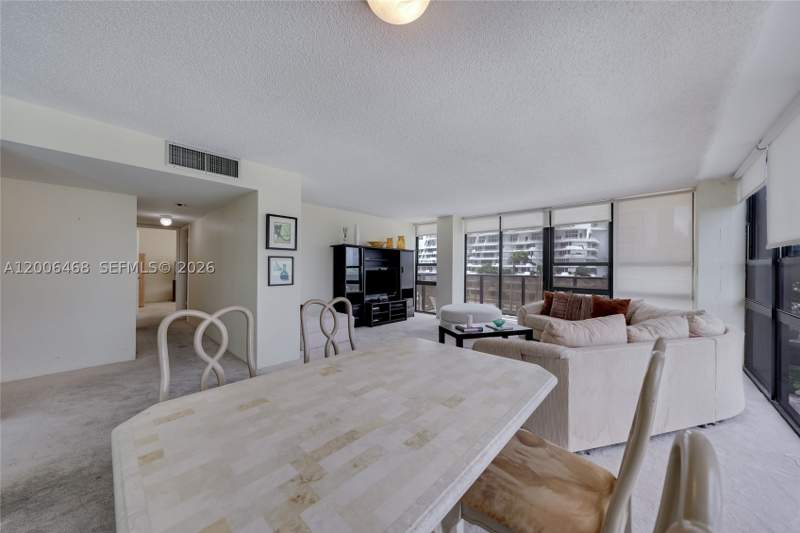 2 bedroom Condominium at 600 NE 36th St 421, Charter Club Condo, Miami — photo 3