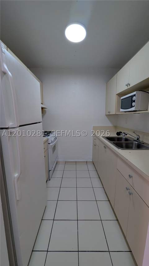 4655 Palm Ave 124, Hialeah FL - photo 10 of 18