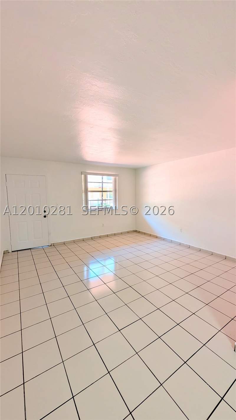 1 bedroom Condominium at 4655 Palm Ave 124, Royal Palm Gardens Condo, Hialeah — photo 2