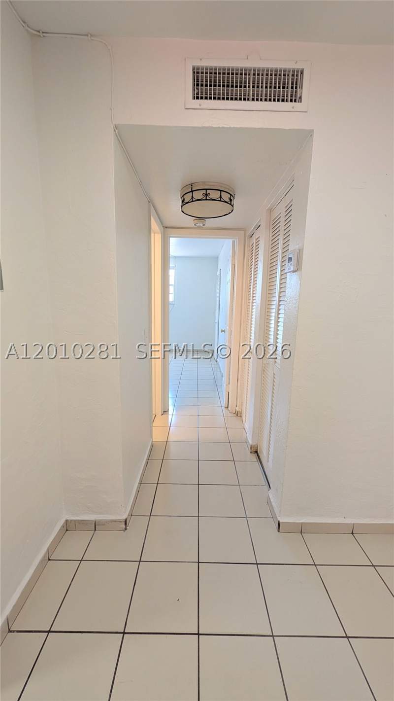 1 bedroom Condominium at 4655 Palm Ave 124, Royal Palm Gardens Condo, Hialeah — photo 4