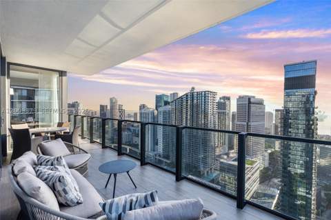 88 SW 7th St 3801, Miami FL - photo 14 of 87