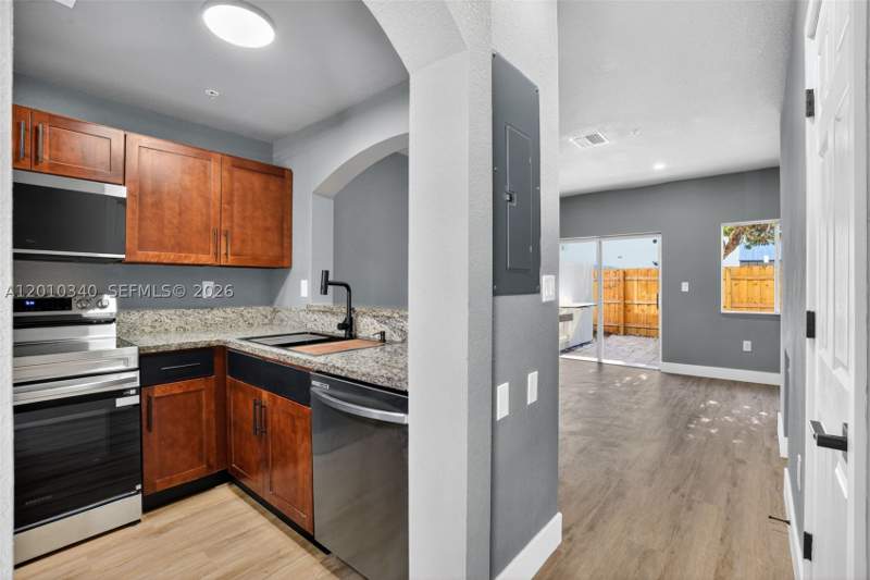 2 bedroom Condominium at 7995 NW 8th St 100C, Park Place At Midway Cond, Miami — photo 4