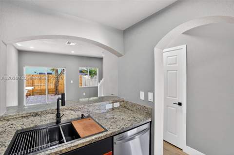 7995 NW 8th St 100C, Miami FL - photo 6 of 30