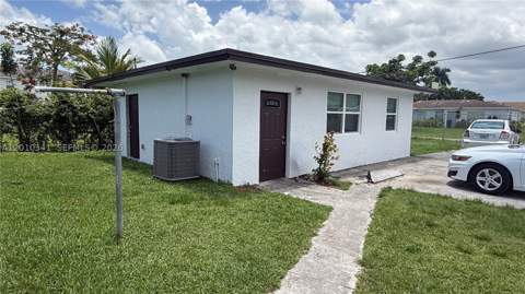 1334 NW 6th Ave, Florida City FL - photo 12 of 18
