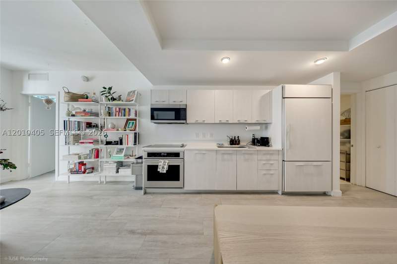 1 bedroom Condominium at 55 SW 9th St 2109, Brickell Heights West Con, Miami — photo 2