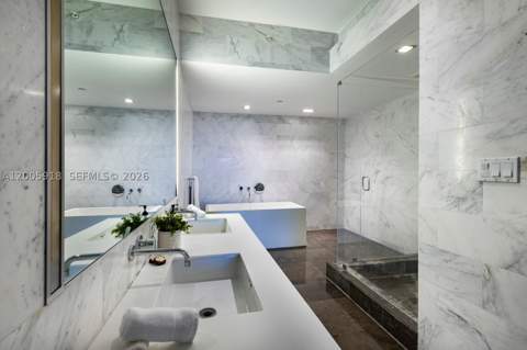 220 21st St 303, Miami Beach FL - photo 14 of 16