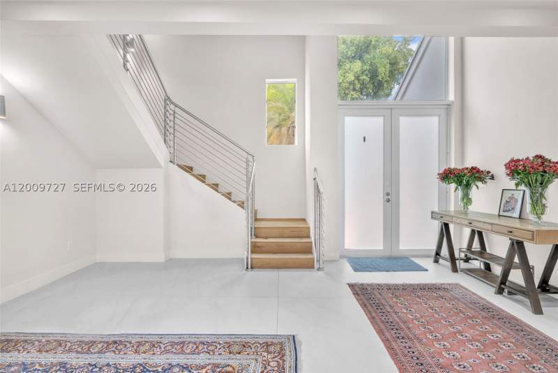 4 bedroom SingleFamilyResidence at 1933 S Oak Haven Cir, Oak Haven Sec 2, Miami — photo 5