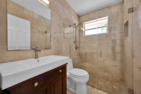 8900 SW 159th Ter, Palmetto Bay FL - photo 8 of 16