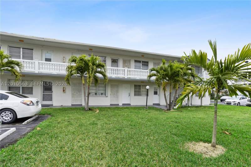 1 bedroom Condominium at 165 NE 203rd Ter C20, Ro-Mont South Condo C, Miami Gardens — photo 2