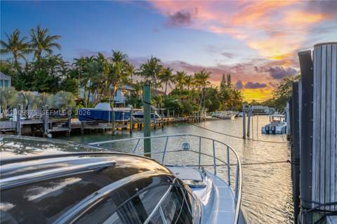 120 Knollwood Dr, Key Biscayne FL - photo 6 of 45