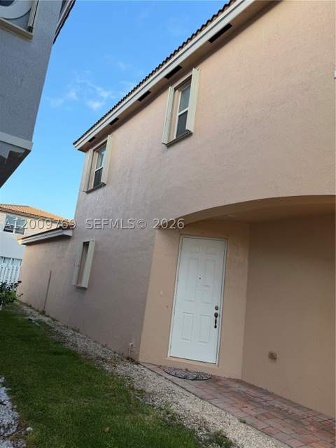 3955 NE 13th Dr, Homestead FL - photo 7 of 59