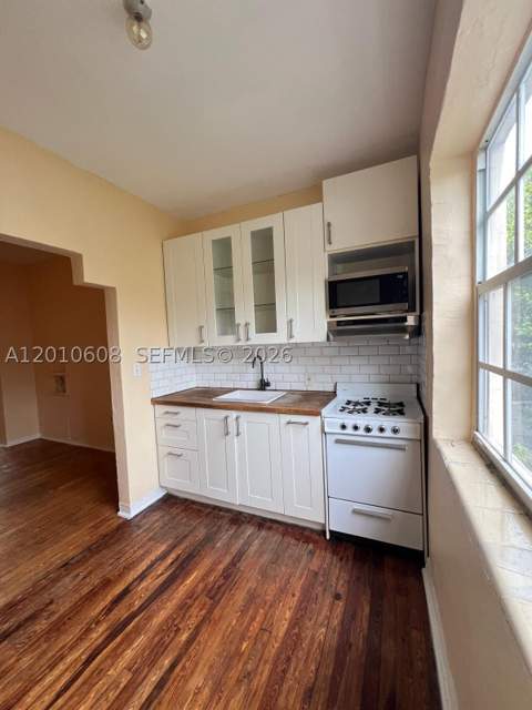 1309 Euclid Ave 7, Miami Beach FL - photo 17 of 43