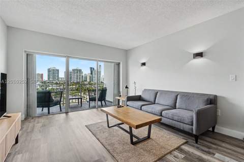 500 Bayview Dr 727, Sunny Isles Beach FL - photo 11 of 43